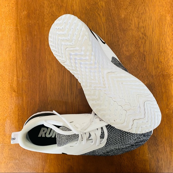 Nike Flyknit Odyssey React Sneakers - Picture 3 of 4